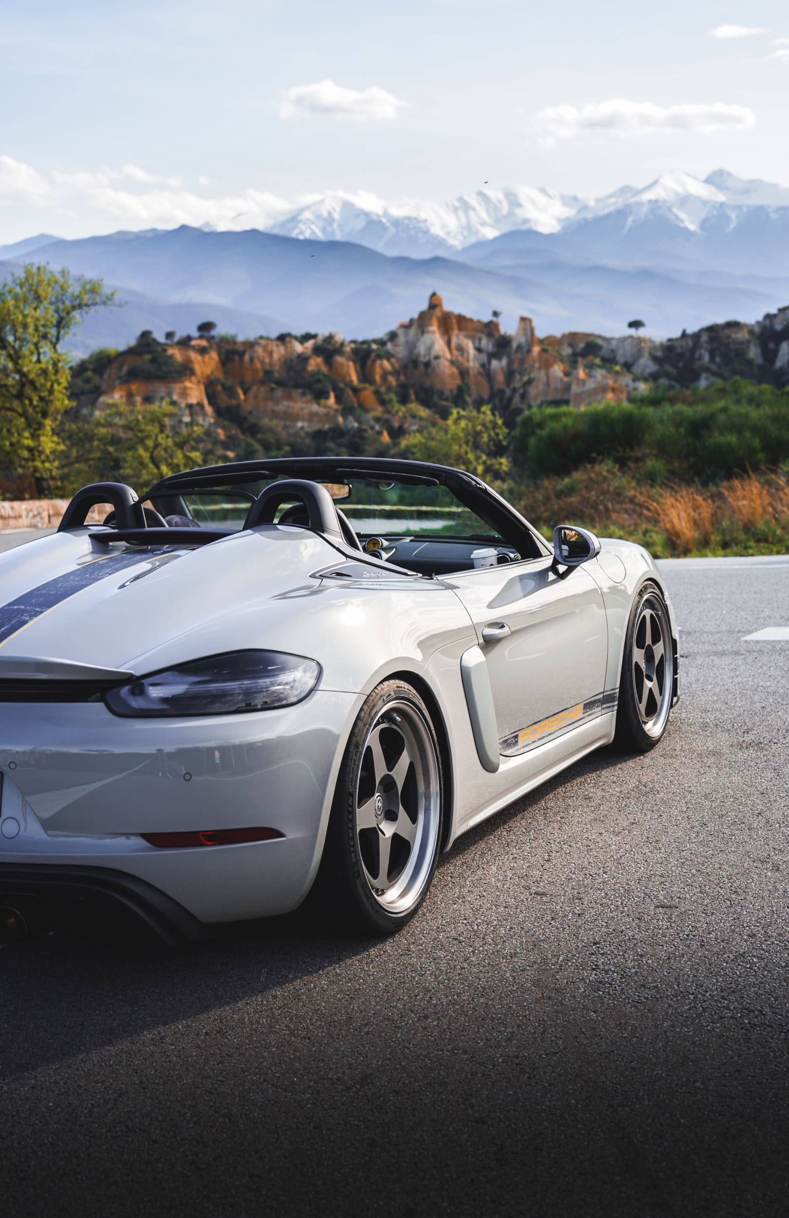Close-up of HRE 305 forged three-piece wheel on Porsche 718 Spyder