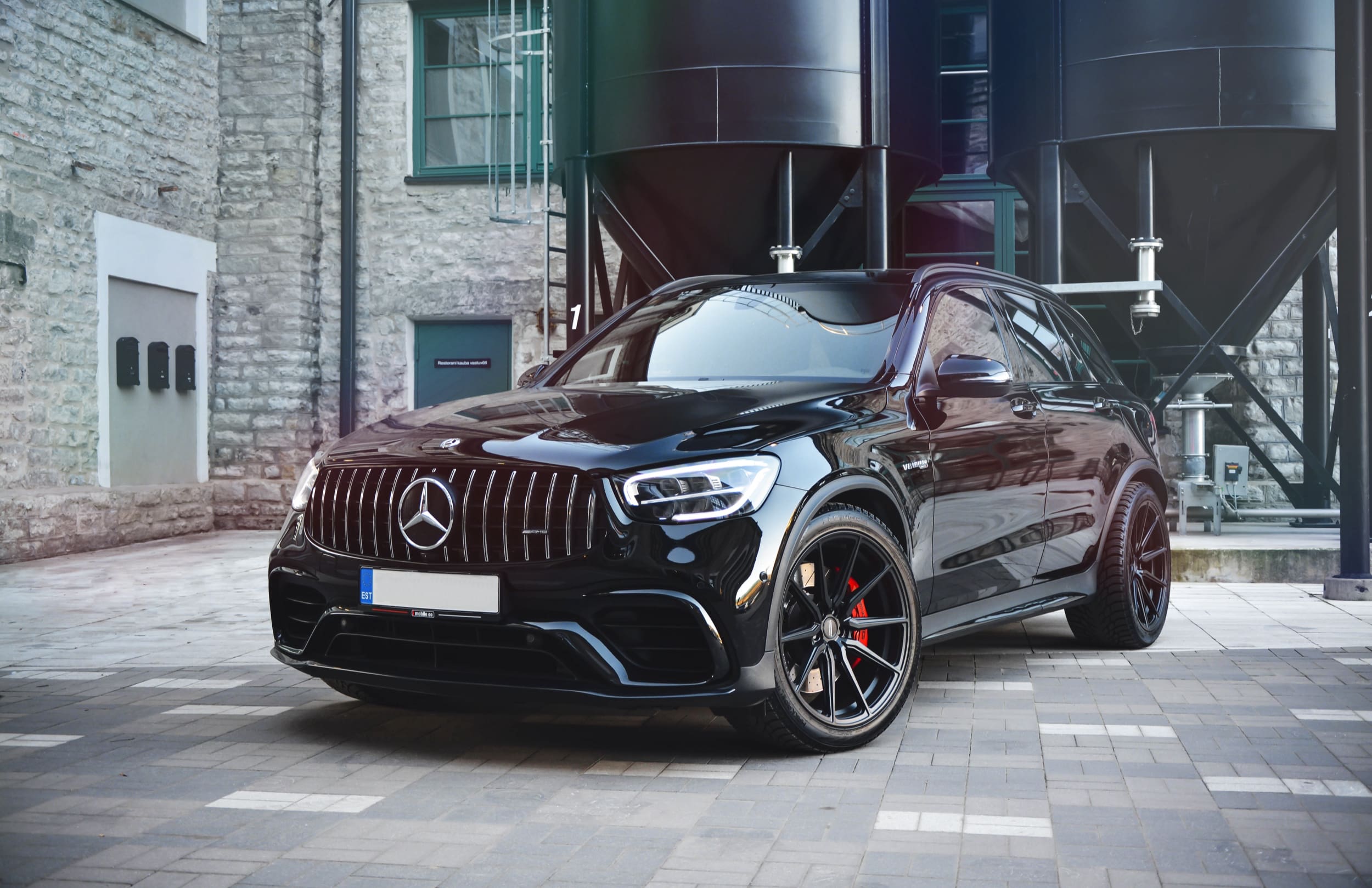 Mercedes GLC 63S on Vossen HF3 21'' Wheels Front Angle