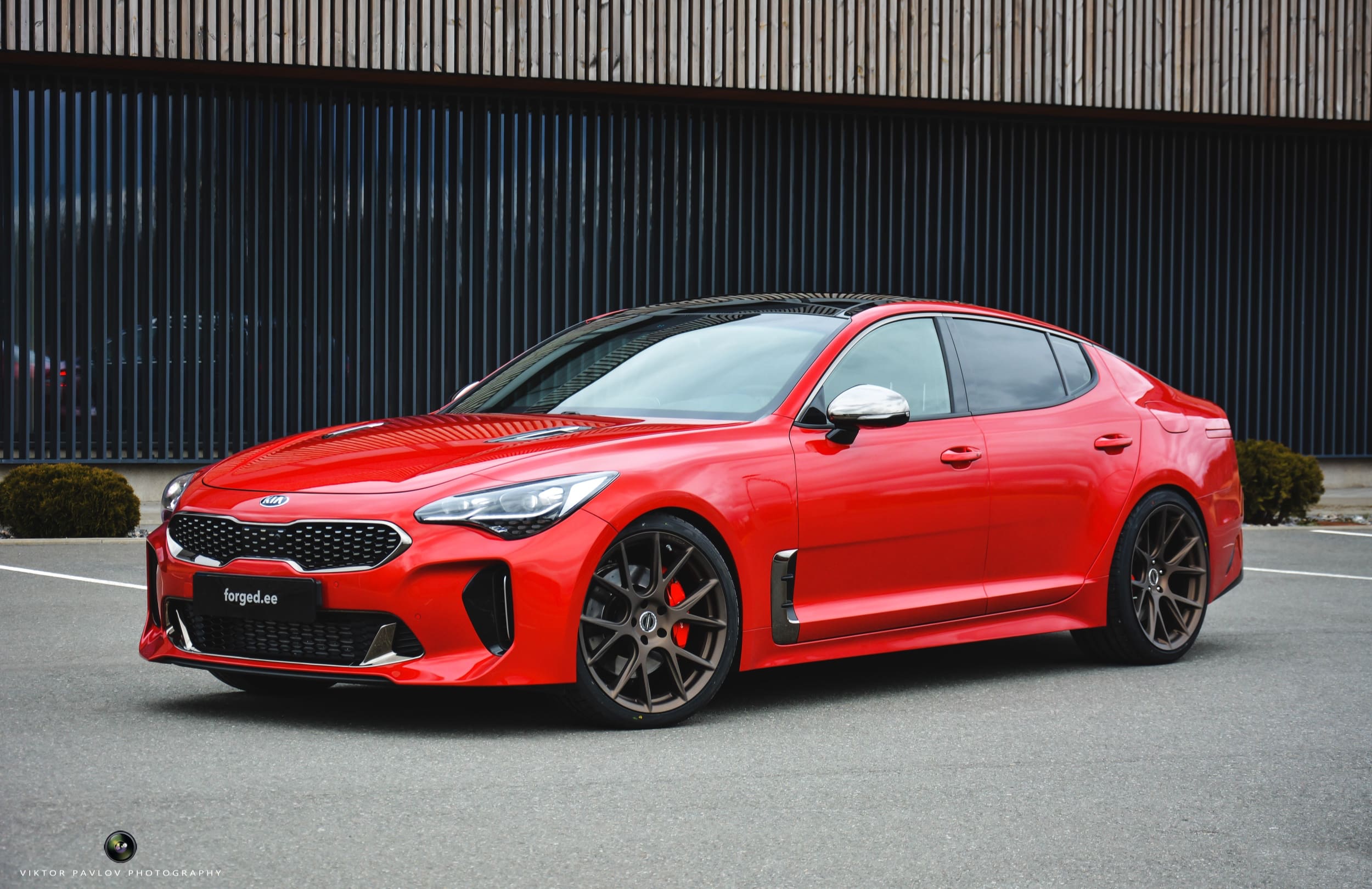 Kia Stinger on 20'' Vossen Wheels Satin Bronze Front Quarter