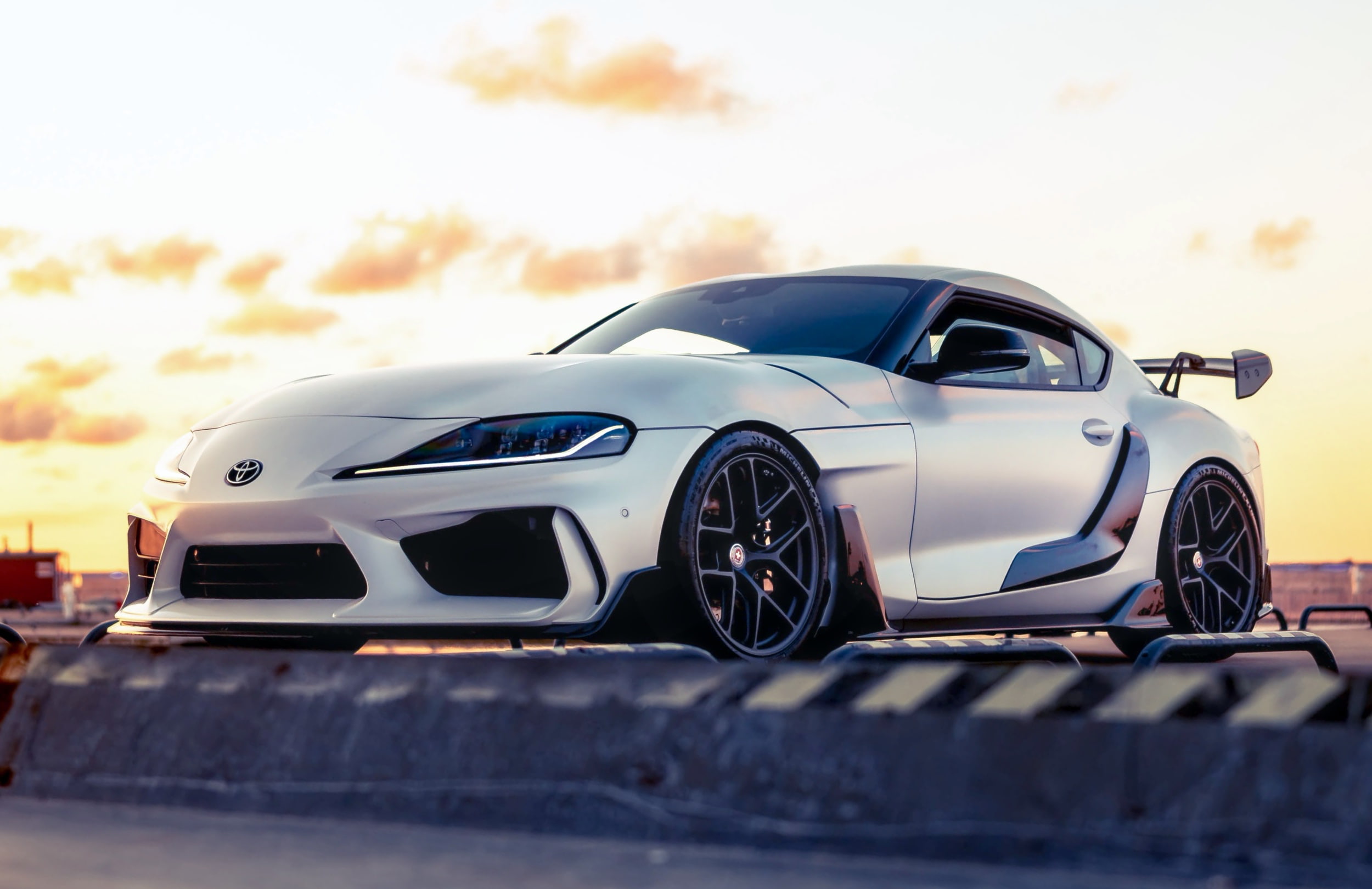 supra_hre_r101_side_fitment